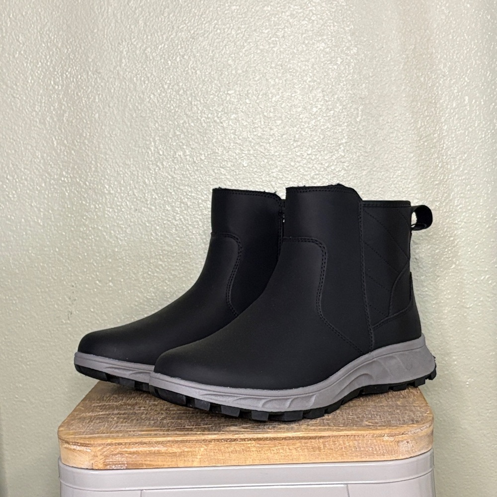 Khombu Men's Black and Gray Waterproof Boots